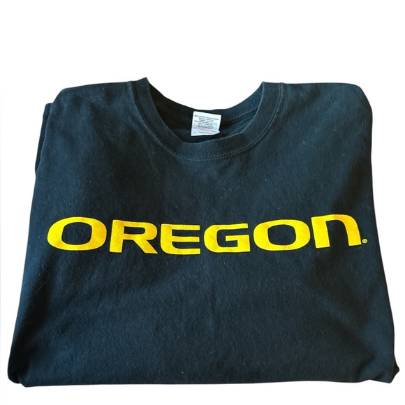 Oregon Ducks Navy Blue Long Sleeve T-Shirt with logo. In new condition, Size L - Picture 3 of 7